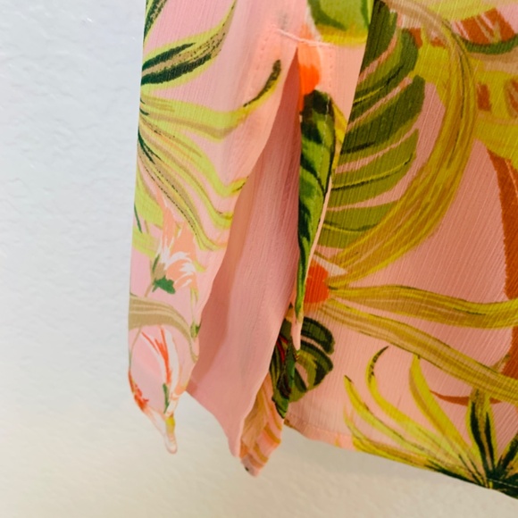 J.Jill Pink Floral Tunic Top Size Medium PETITE Bell Sleeve Tropical Boho Beach - Picture 7 of 14